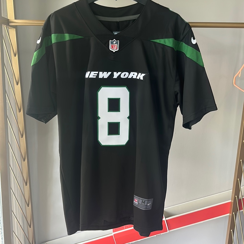 Jet’s Jersey